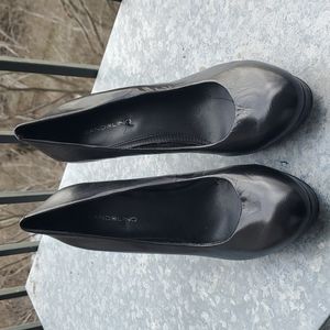 Women's Black Leather High Heel Size 8AA Bandolino Shoes